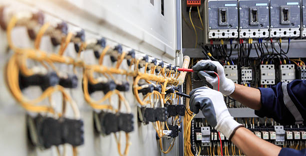 Professional Electrician technician working in Reese, MI